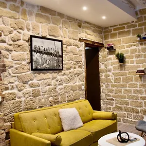 Apartment Sweet Virtue-center Of Paris, 2 Bedroom, Paris