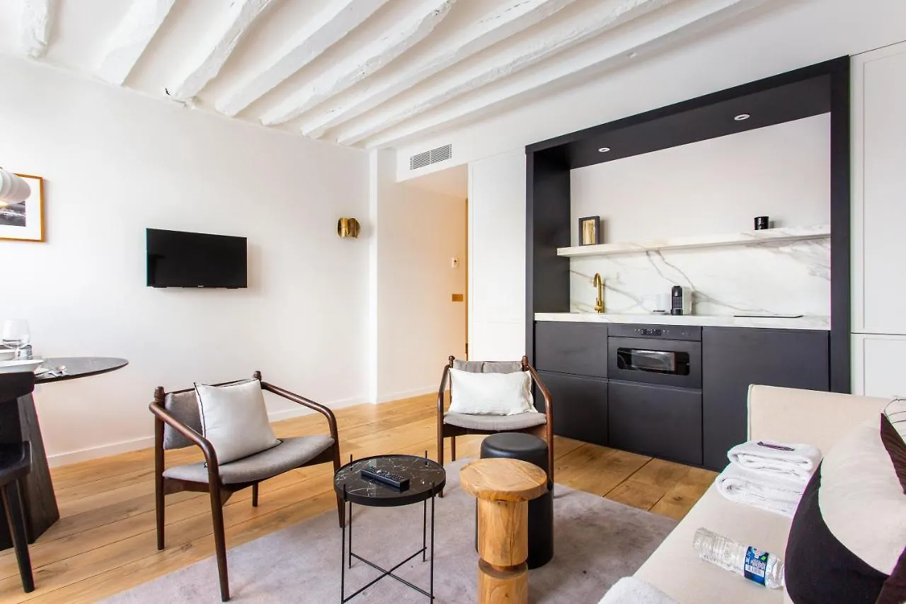Cozy Apartment -2Br-6P- Cathedrale De Notre-Dame 파리